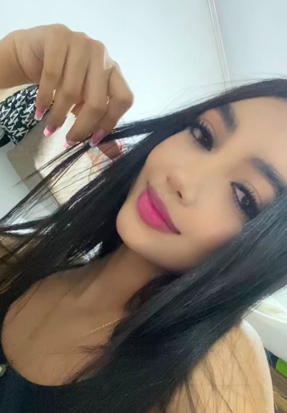 Cata, a SoulCrush host from Colombia, on live video chat